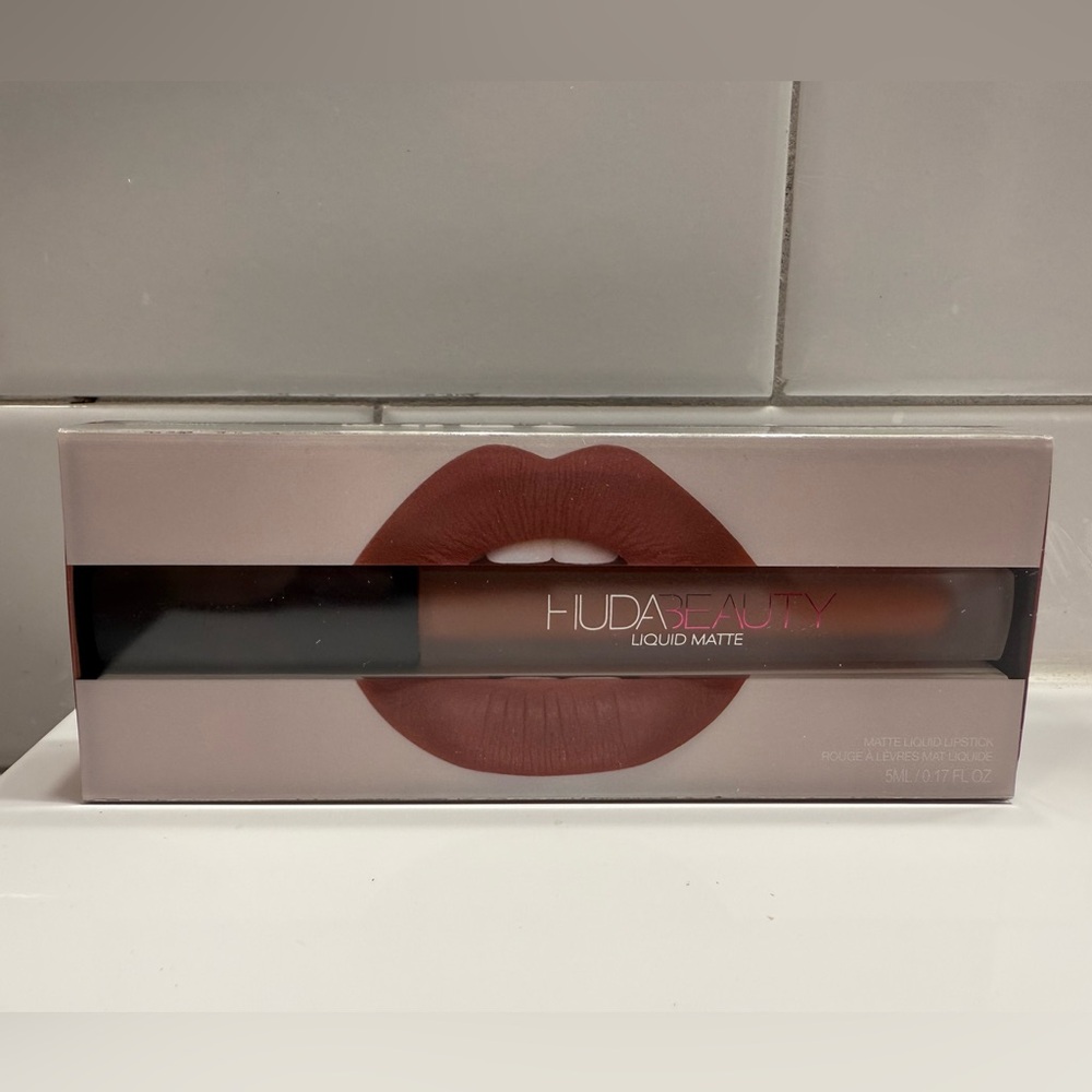 Huda Beauty Liquid Matte Lipstick - Bombshell